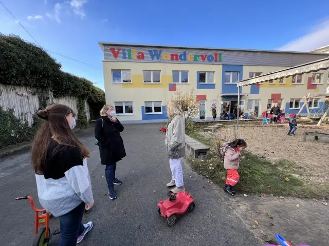 Wiebke Esdar, Villa Wundervoll, Bundestagsabgeordnete